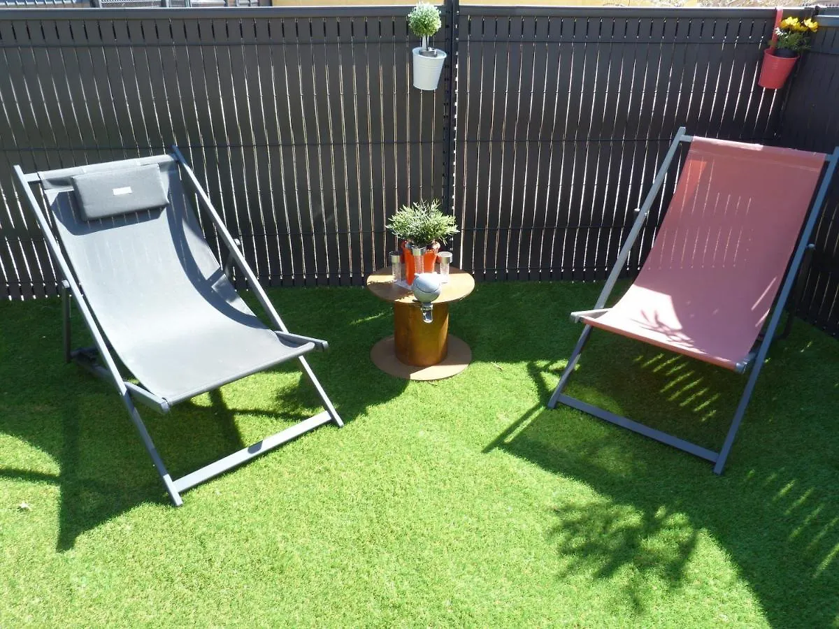 Appartement appart cosy avec son exterieur chaleureux,piscine et parking prive Fontvieille