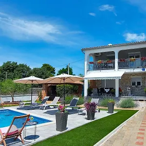 https://apartments-katarina-porec.in-istria.net